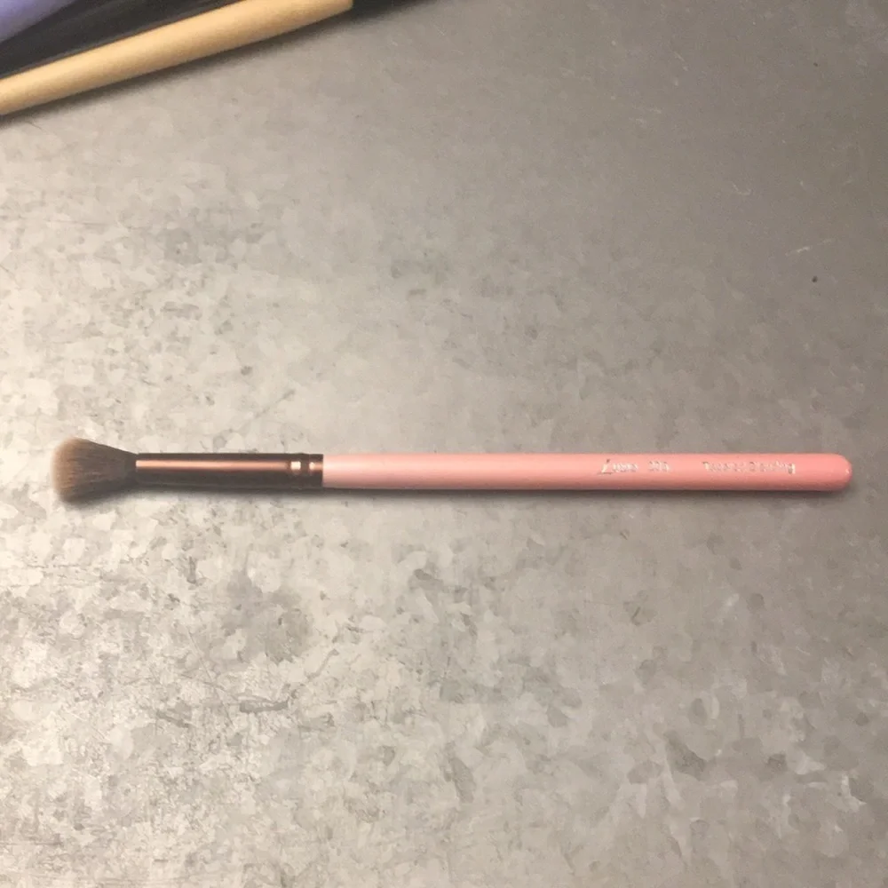 Luxie 205 tapered blending brush
